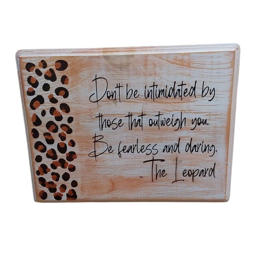 The Leopard wall hanging 8.5"x11.5"